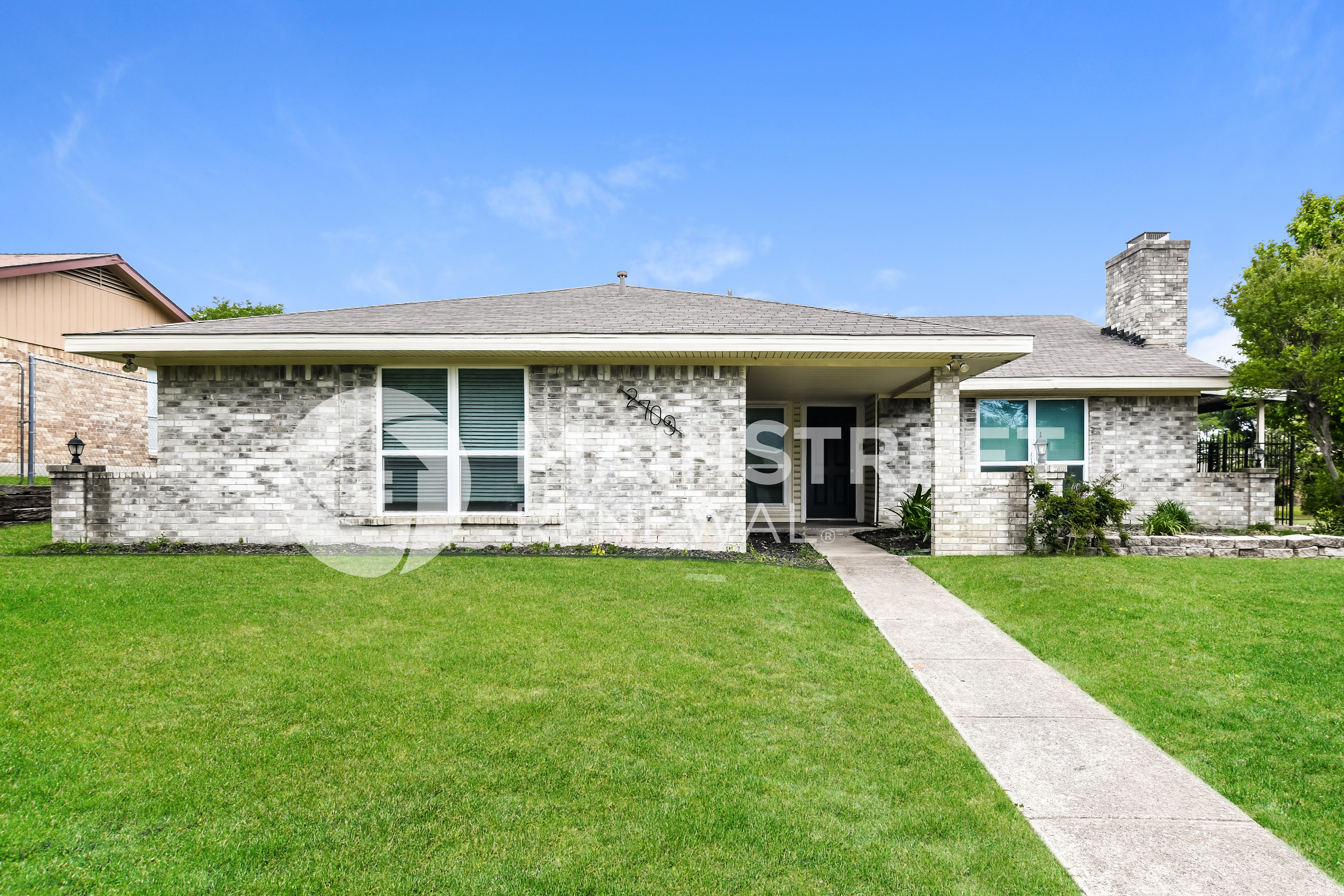 2709 Meadow Isle Ln Dallas, TX 75237